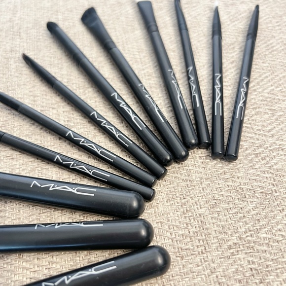 Mac 12-Piece Brush Set - Picture 4 of 5